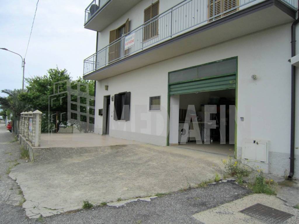 Casa indipendente a Crosia in VIALE EUROPA UNITA, 65 - Foto 5