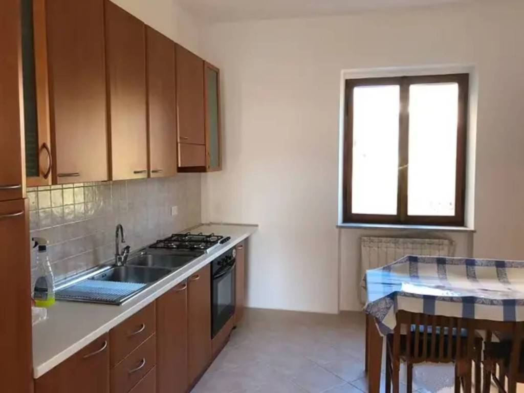 Appartamento a Stimigliano in Piazzale della Stazione - Foto 5