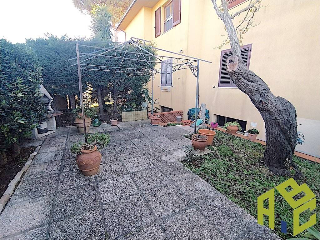 Appartamento a Rosignano marittimo in Via Lago Maggiore ,20 - Foto 4