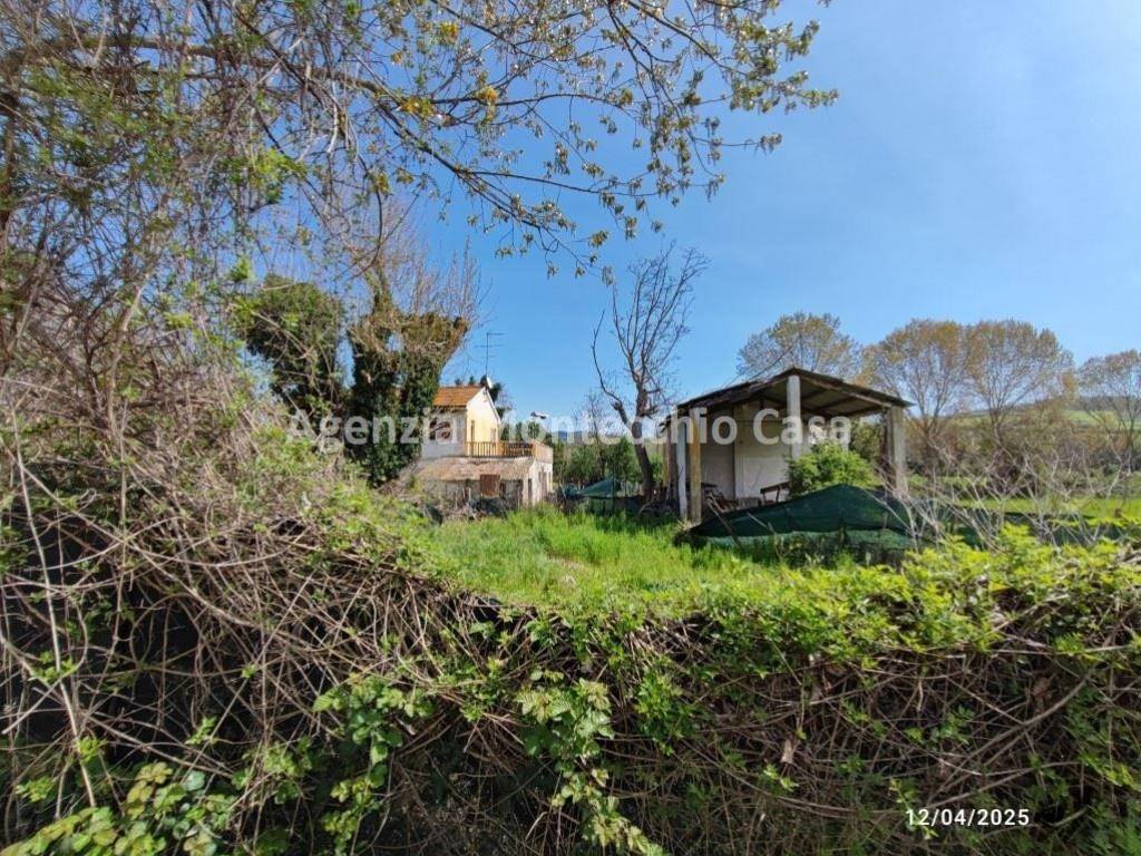 Casa indipendente a Montecalvo in foglia in Località Cà Lissandro - Foto 2