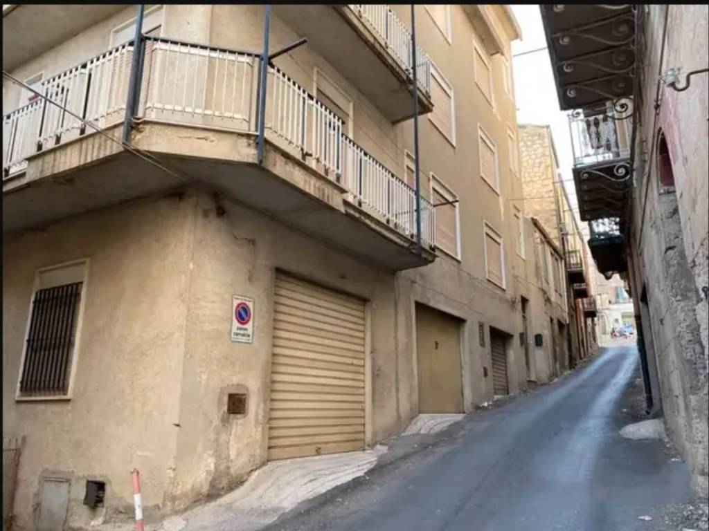 Appartamento a Mussomeli in Via La Rizza - Foto 2