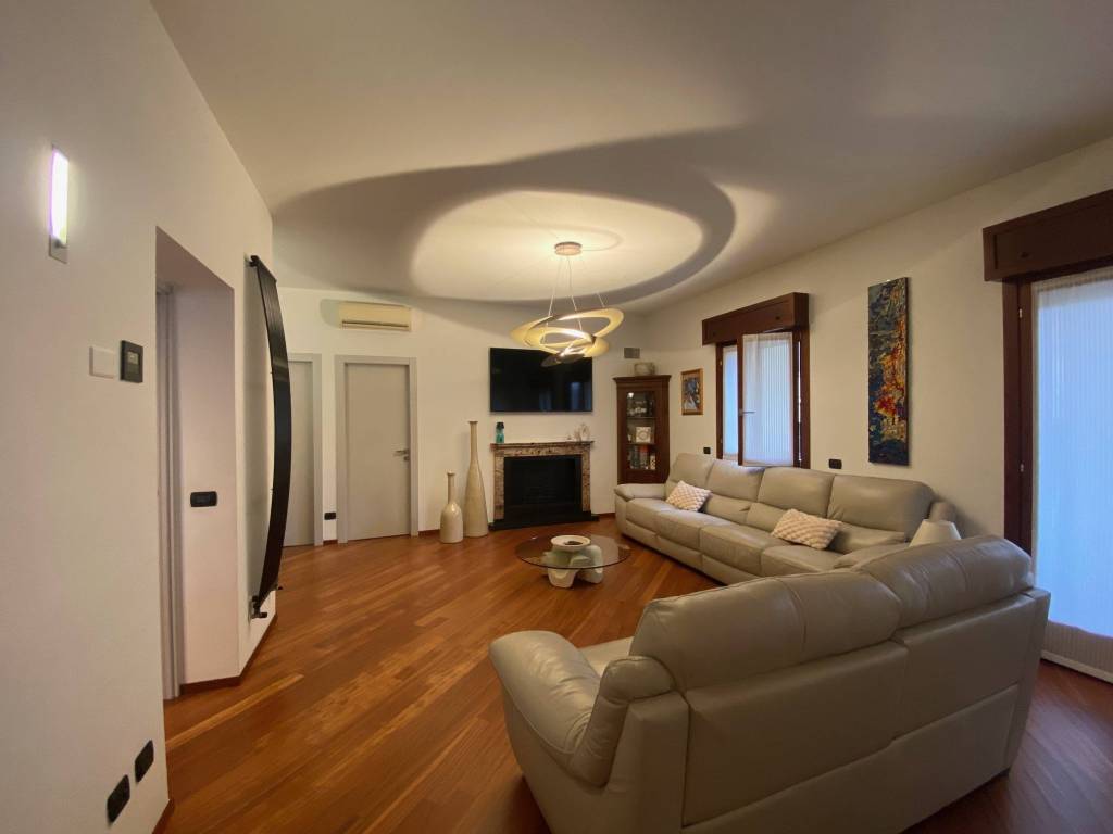 Villa a Sant'angelo lodigiano in Via Giacomo Puccini - Foto 5