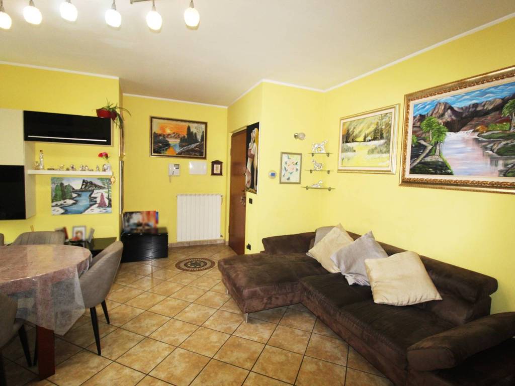 Appartamento a Gorla minore in Via Roma, 11 - Foto 4