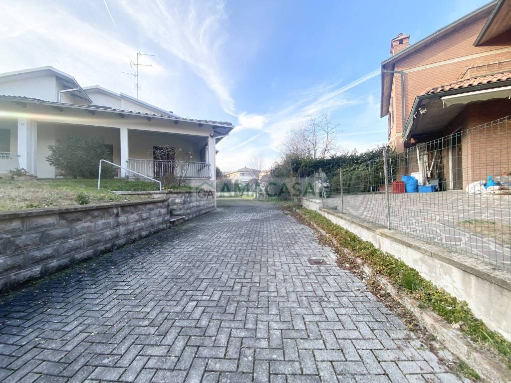 Villa a Formigine in Via Vittorio Veneto, 35 - Foto 2