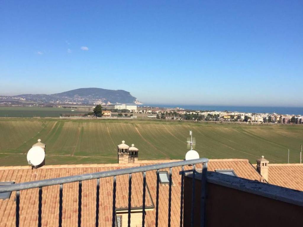 Appartamento a Loreto in Via Montorso - Foto 3
