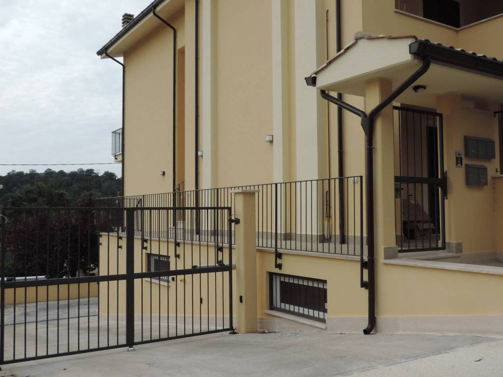 Appartamento a Fara in sabina in Via Enrico Toti - Foto 2