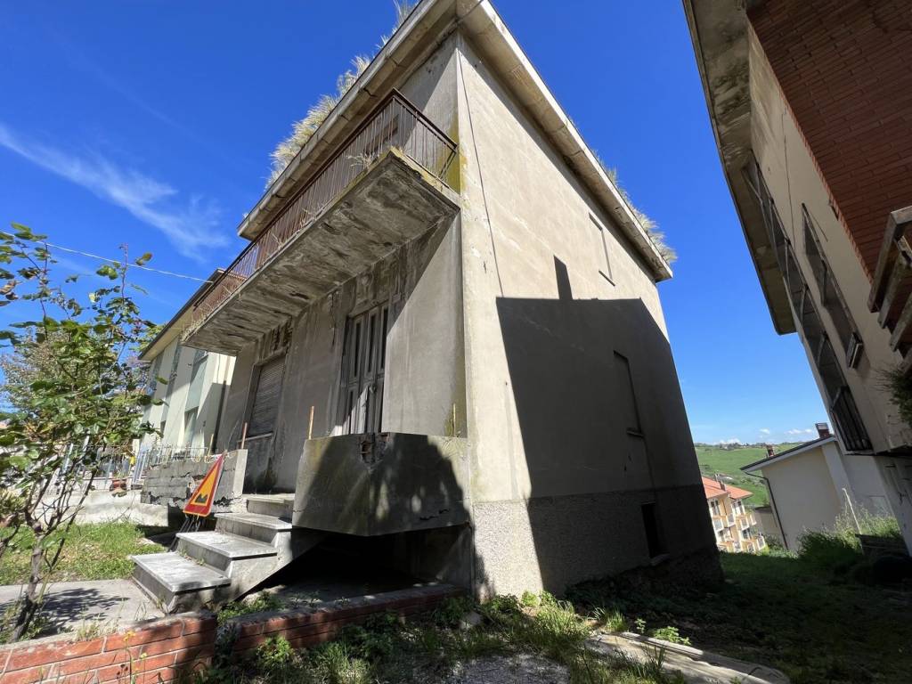 Villa a Tavullia in Strada San Giovanni in Marignano - Foto 3