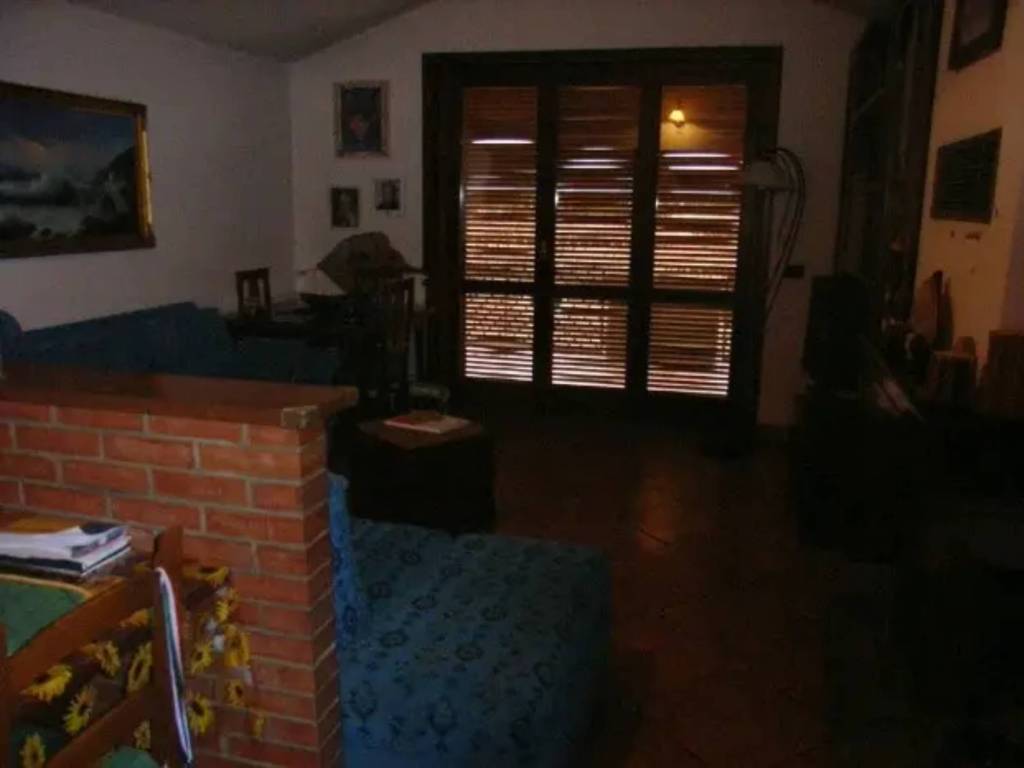 Villa a Cosenza in PIAZZA ALFREDO DIONISIO - Foto 4