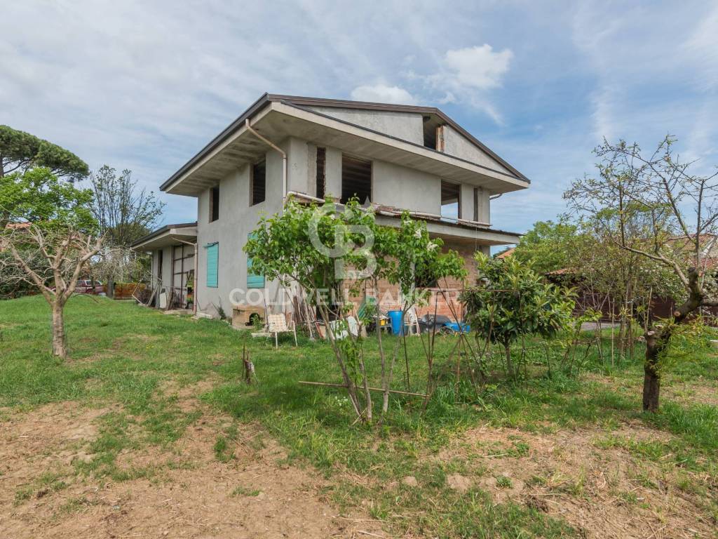 Casa indipendente a Riccione in Viale Venezia, 53 - Foto 2