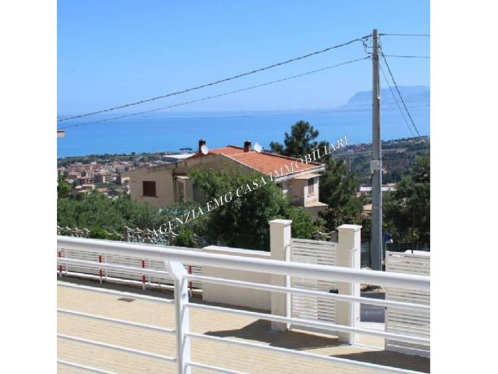 Attico / mansarda a Castellammare del golfo in Via Bocca della Carrubba - Foto 2