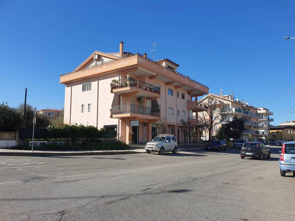 Immobile a Corigliano-rossano in VIA FELLINO, 1 - Foto 2