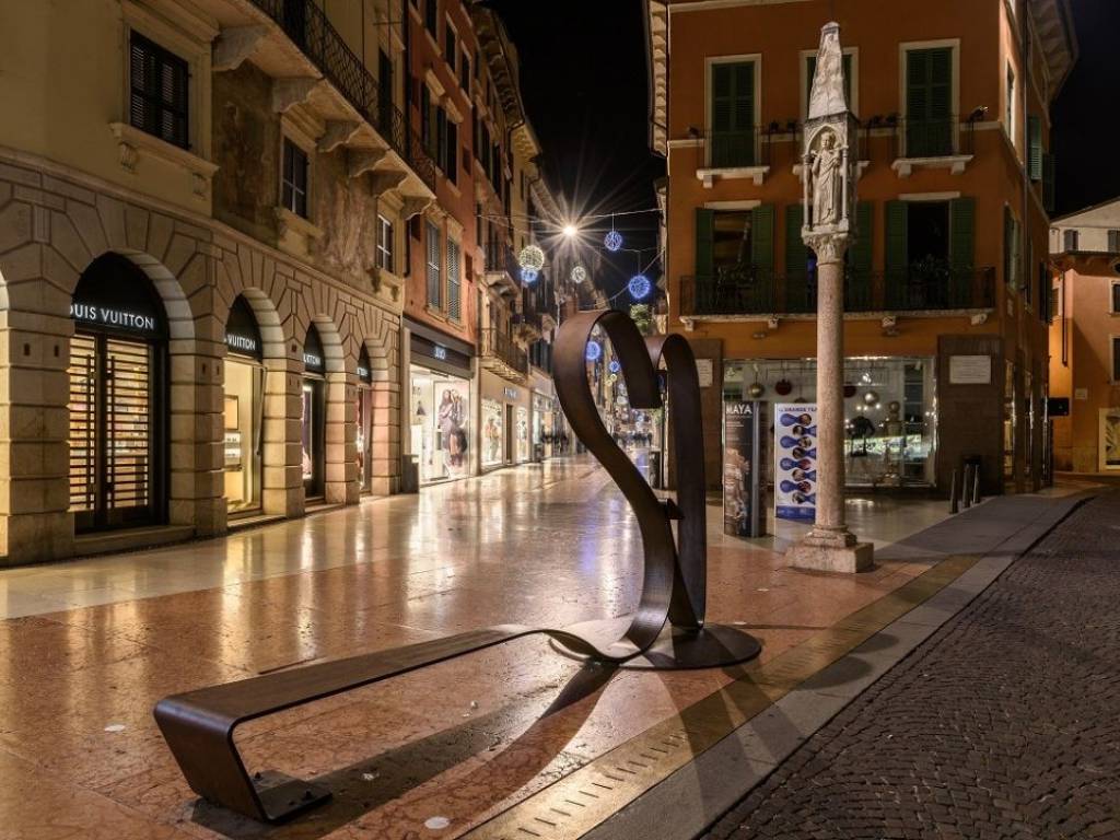 Appartamento a Verona in Via Giuseppe Mazzini, 1 - Foto 4