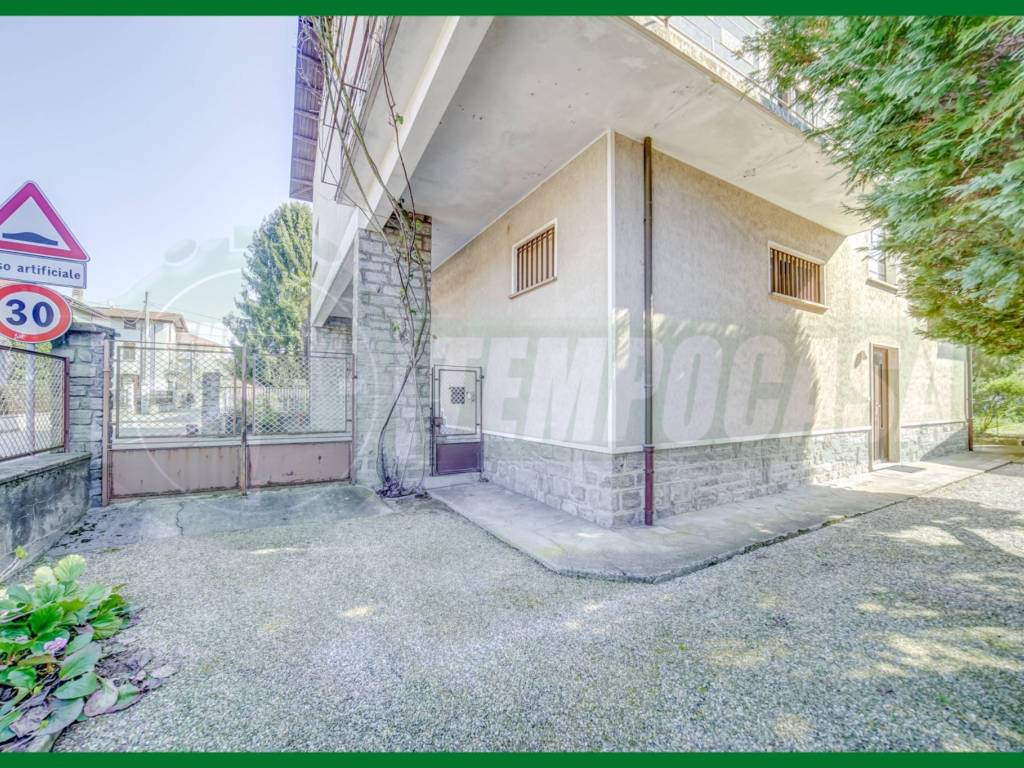 Villa a Besozzo in Via Roma - Foto 3
