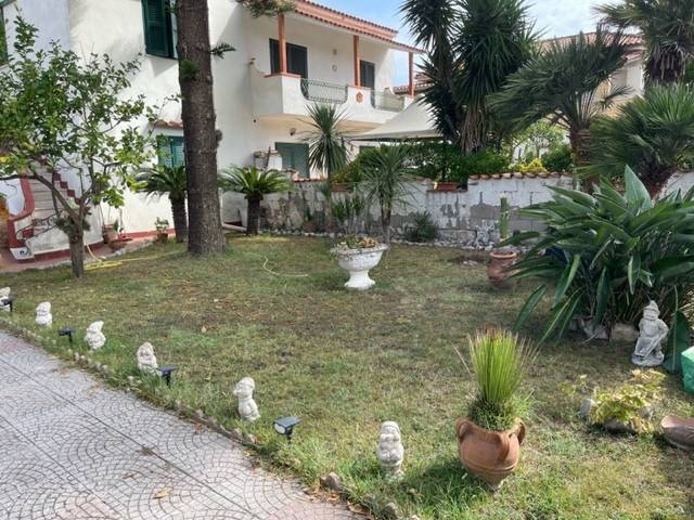 Villa a San felice circeo in Via delle Sirene - Foto 2