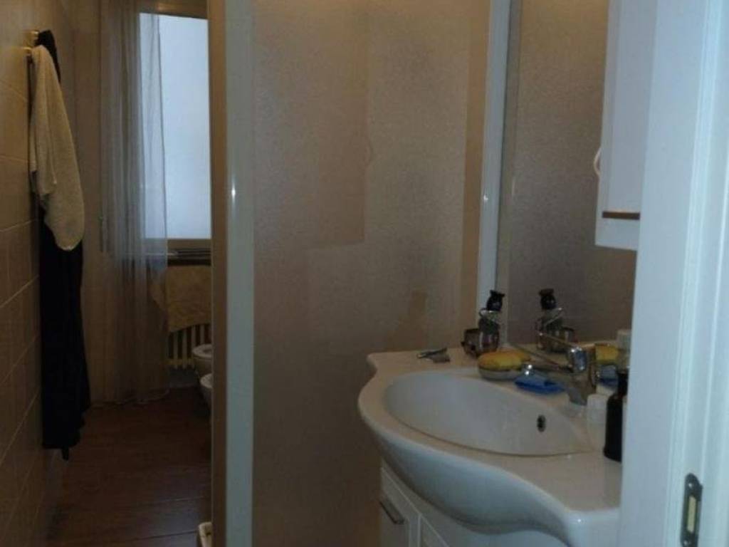 Appartamento a Novara in Via Giosuè Borsi - Foto 4