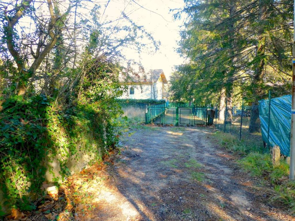 Terreno a Sarnano in Contrada Sant'Eusebio - Foto 3