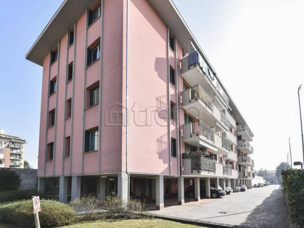 Appartamento a Busto arsizio in Via Pontida, 14 - Foto 2