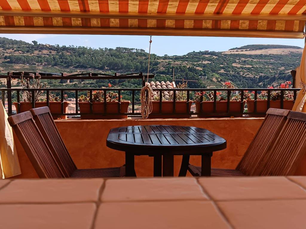 Casa indipendente a Bosa in Via Montenegro, 39 - Foto 2