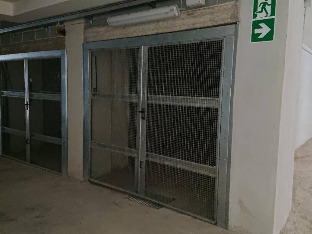 Box / garage a Busca in Via Luigi Cadorna - Foto 5