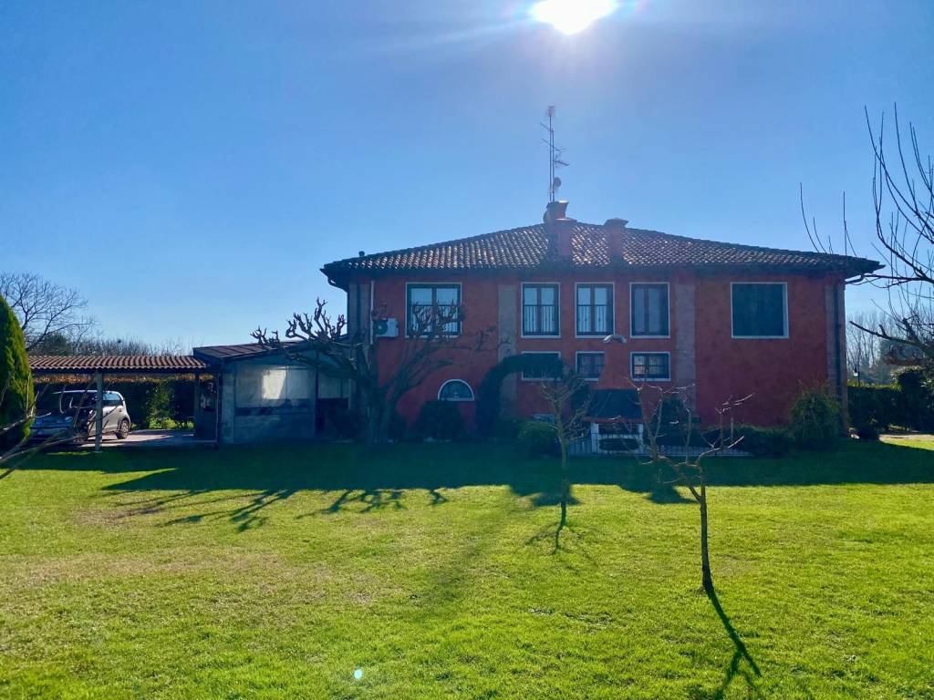 Villa a Argenta in Via Nerina Minozzi - Foto 2