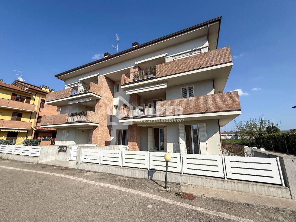 Appartamento a Castel bolognese in Via Canale, 98 - Foto 2