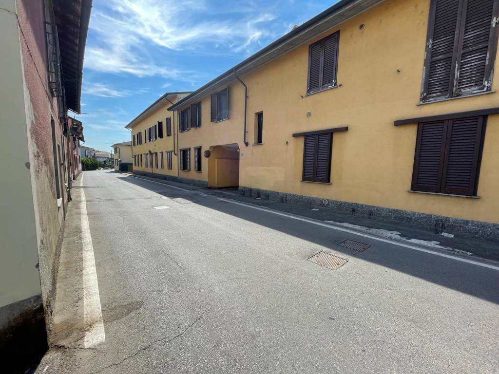 Appartamento a Lodi vecchio in Via Santi Naborre e Felice - Foto 2
