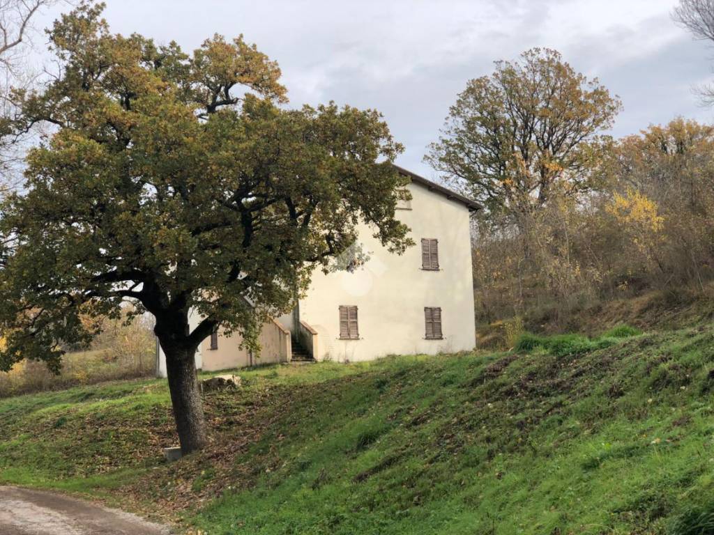 Casa indipendente a Nocera umbra in Via Largnano - Foto 4