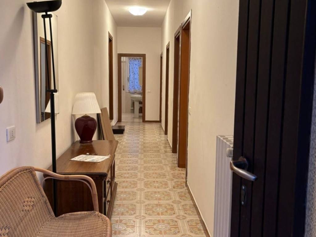 Appartamento a Como in Via Elio Zampiero - Foto 5