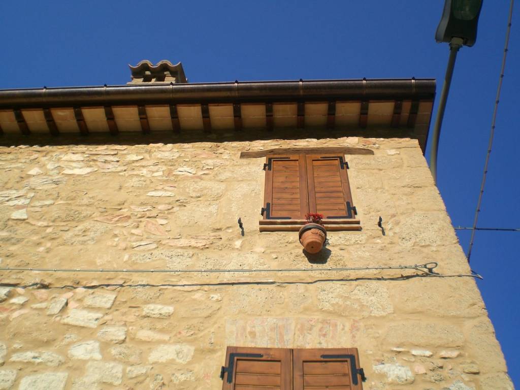 Casa indipendente a Fiuminata in Via Frazione Poggio - Foto 3