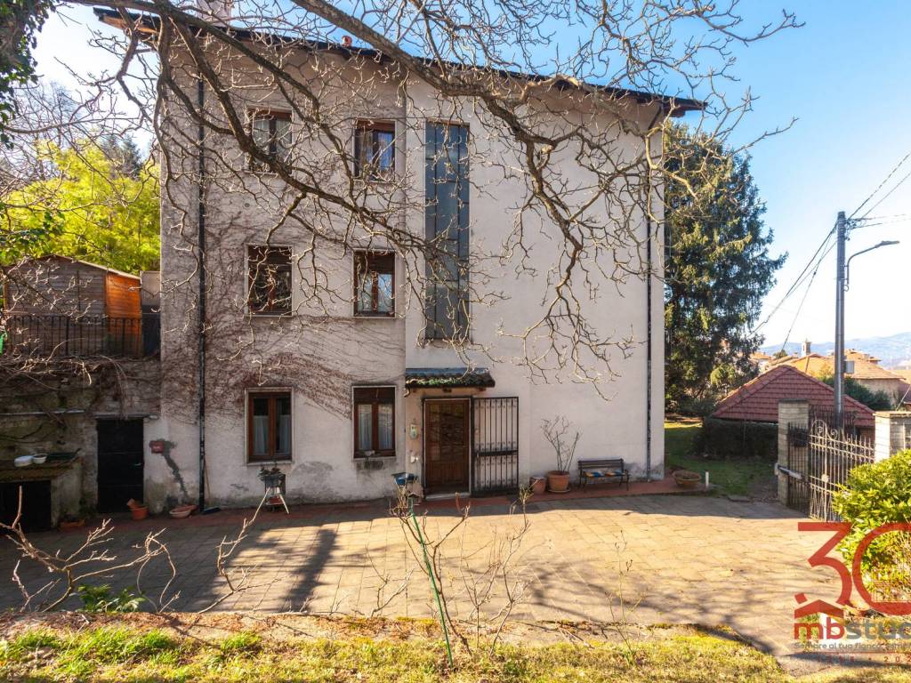 Villa a Orino in Via della Gesiola - Foto 2