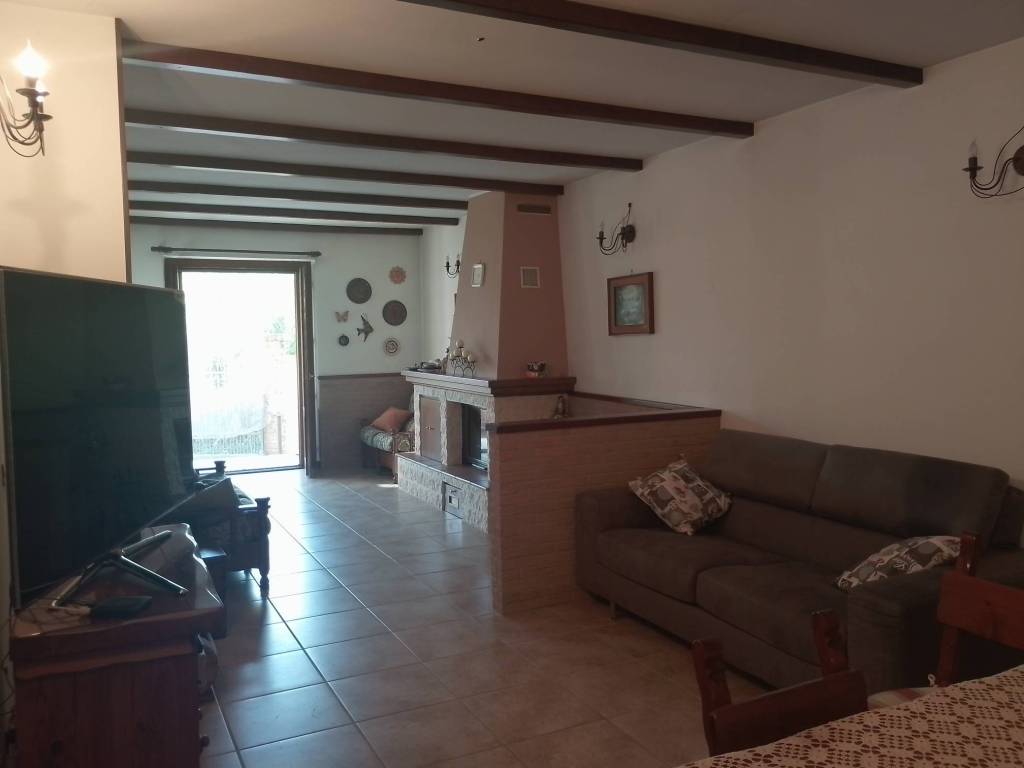 Casa indipendente a Campli in Via Le Fontanelle - Foto 4