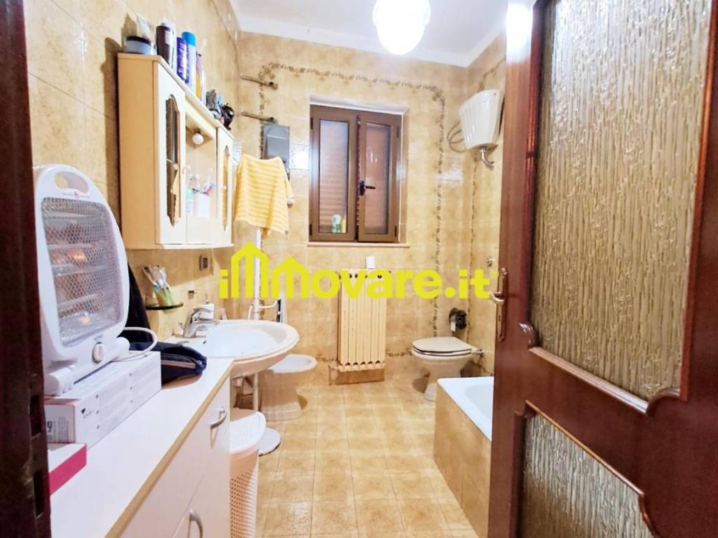 Appartamento a Acquaviva delle fonti in Via G. Miglioli 45 - Foto 5