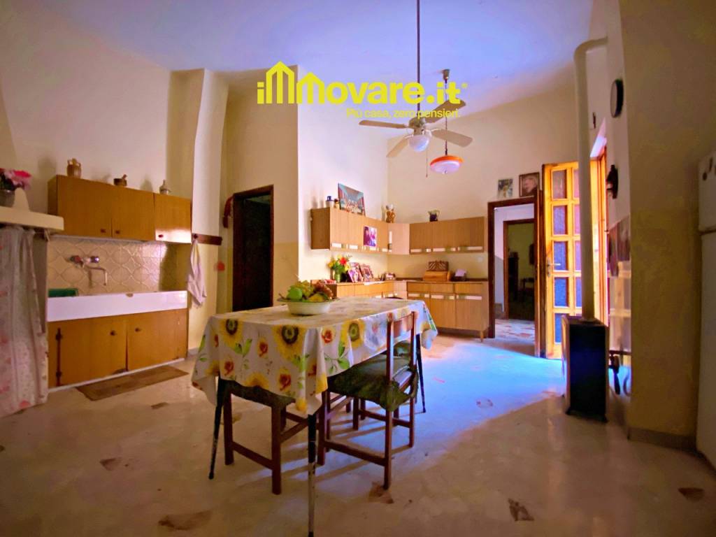 Casa indipendente a Sannicandro di bari in Via Marco Minghetti 8-10 - Foto 4