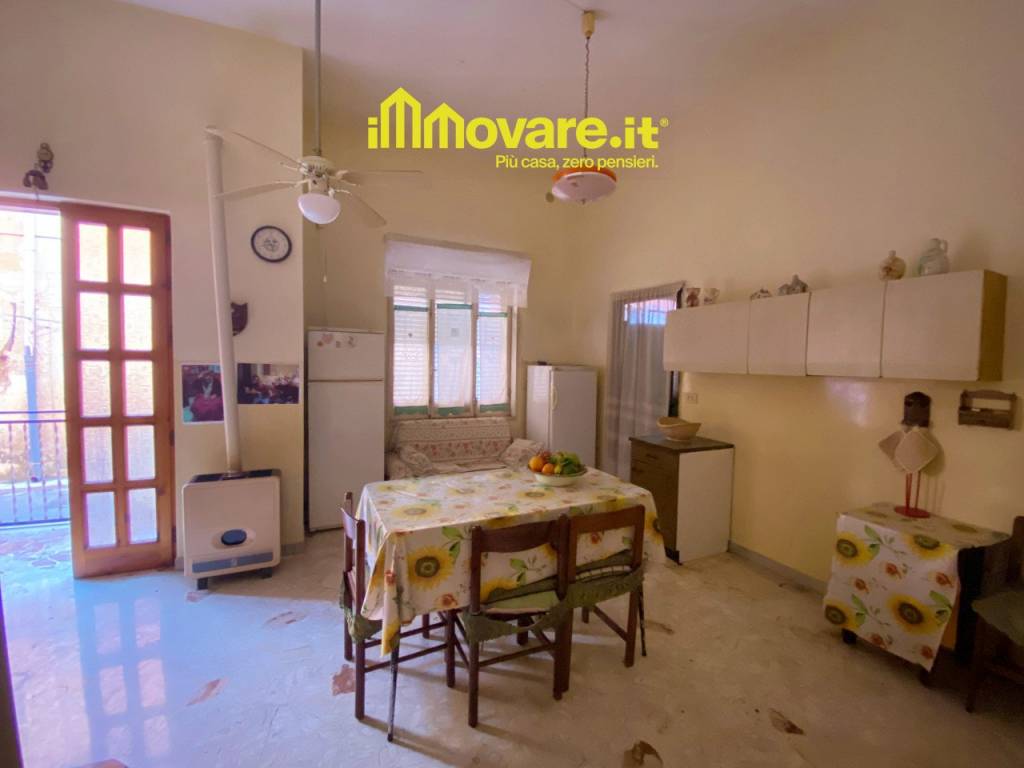 Casa indipendente a Sannicandro di bari in Via Marco Minghetti 8-10 - Foto 5
