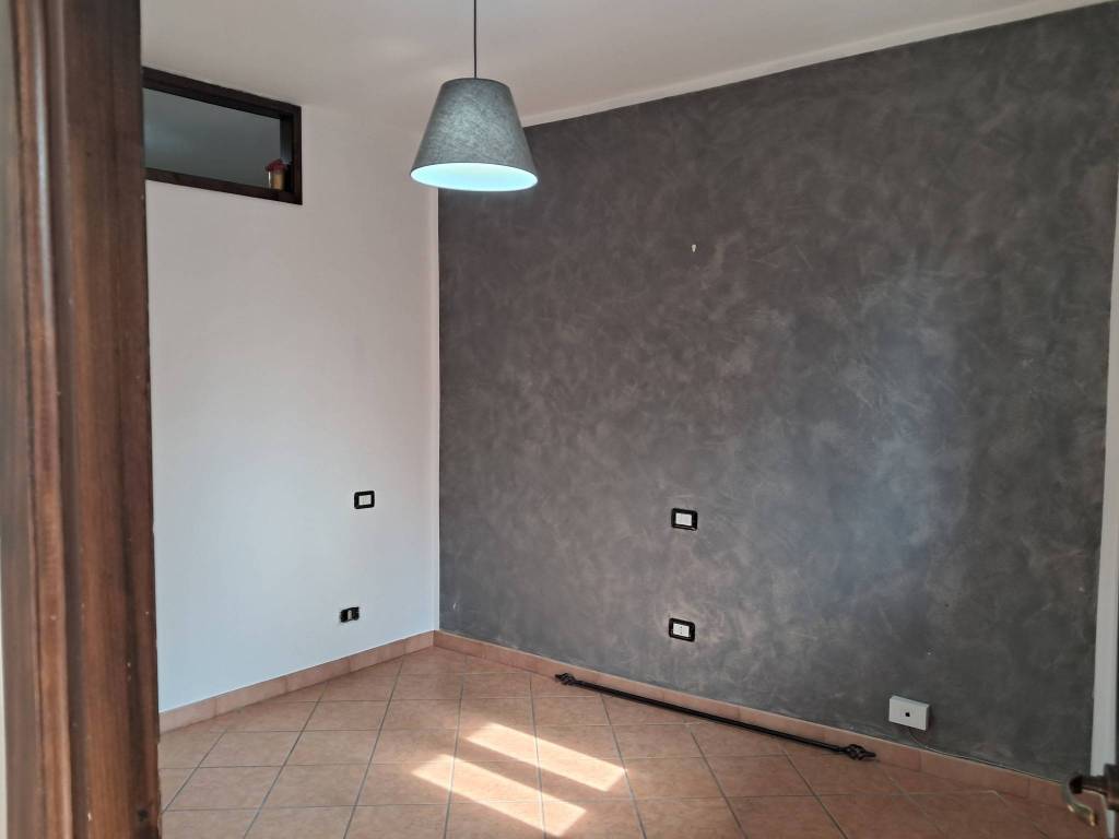 Appartamento a Brebbia in Via Vittorio Veneto - Foto 3