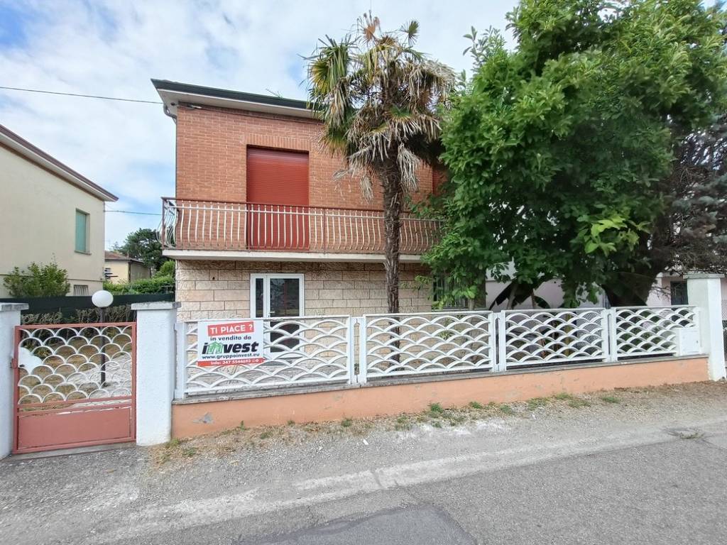 Villa a Lugo in Via Luigi Cicognani, 18 - Foto 2