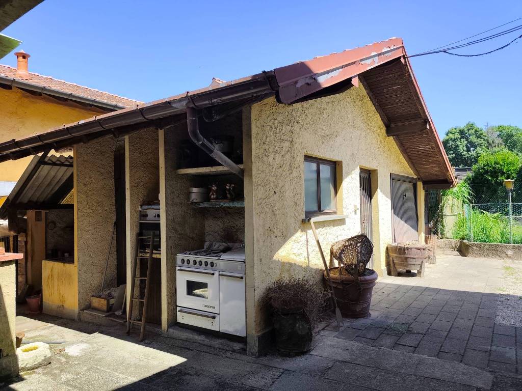 Villa a Angera in Piazza Giacomo Matteotti - Foto 4