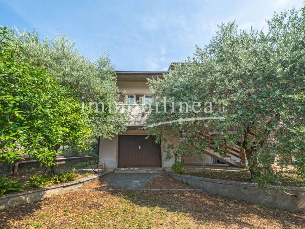 Villa a Cavaion veronese in Via Cavalline 29 - Foto 4