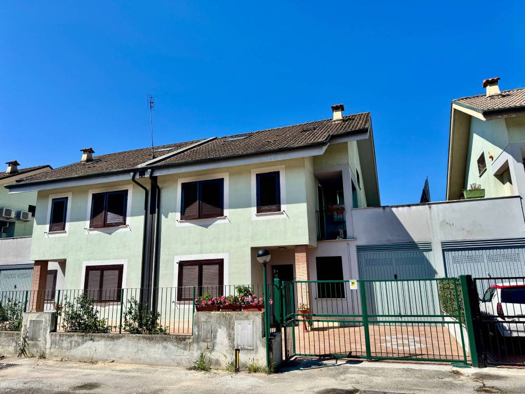Villetta a schiera a Ceccano in Via dell'Olmo - Foto 2