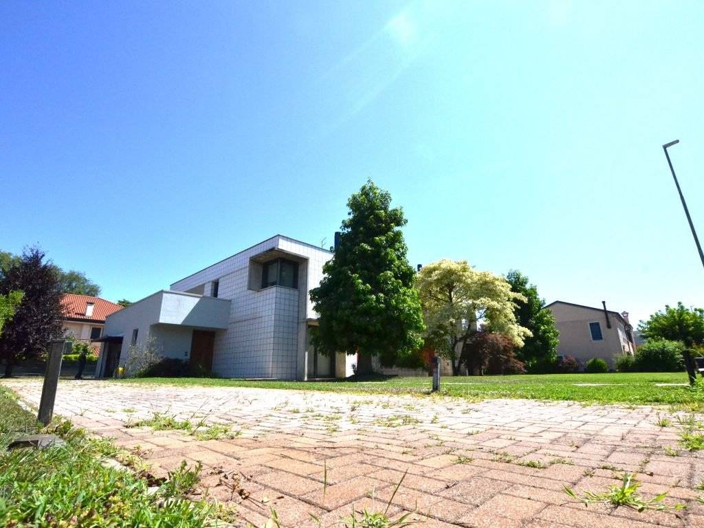 Villa a Selvazzano dentro in Via Grazia Deledda, 13 - Foto 2