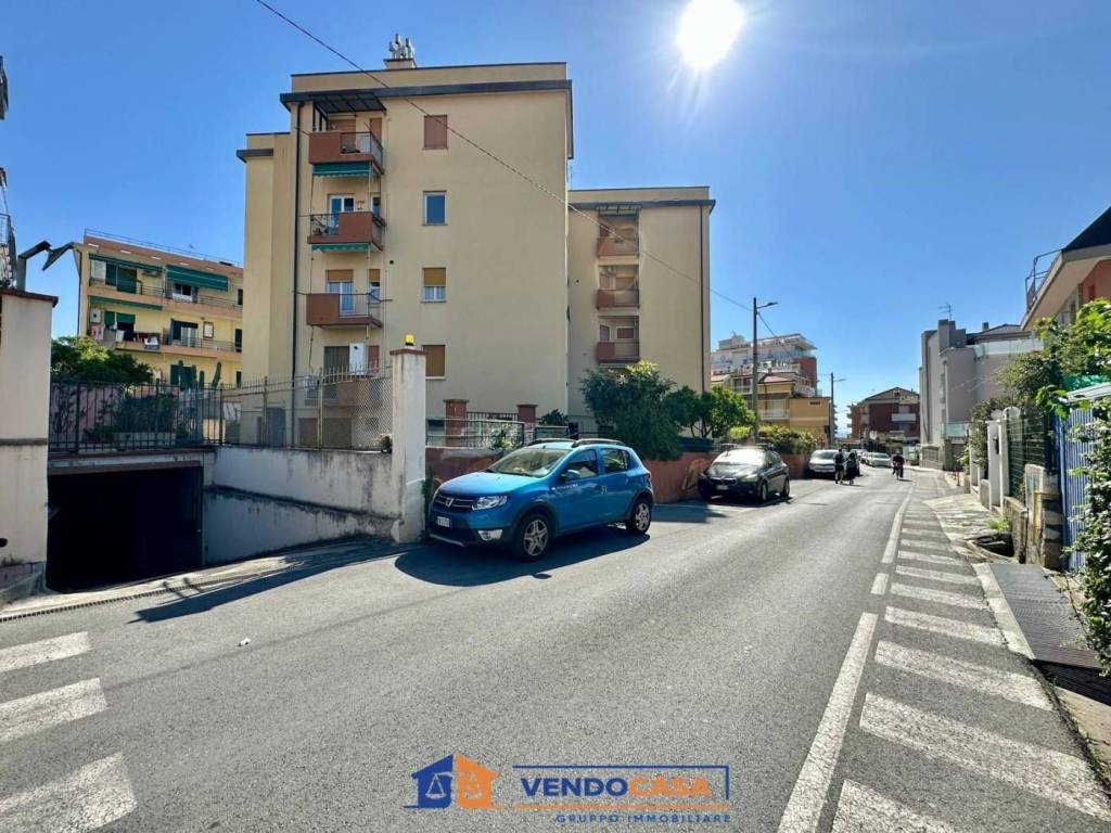 Box / garage a Loano in Via Giuseppe Verdi - Foto 3