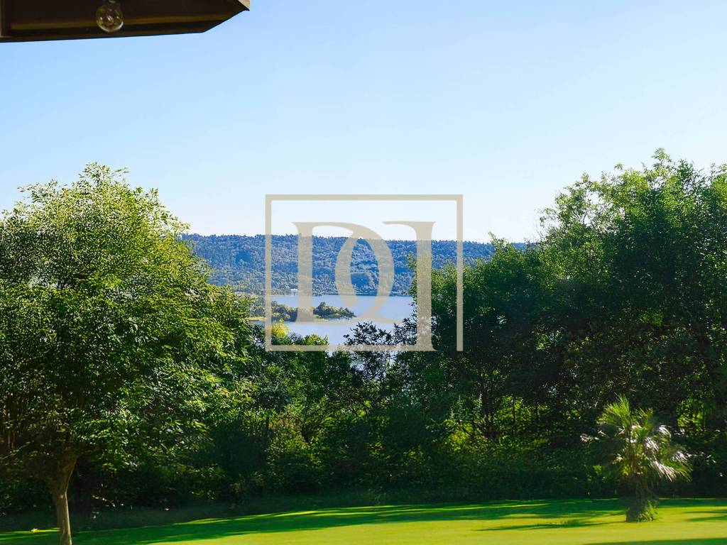 Villa a Sesto calende in Via Lodovico Frapolli, 32 - Foto 2