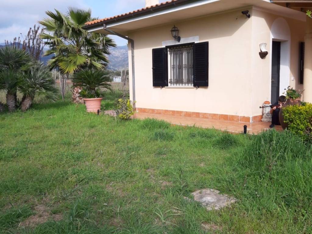 Villa a Terracina in Via Caselle - Foto 2