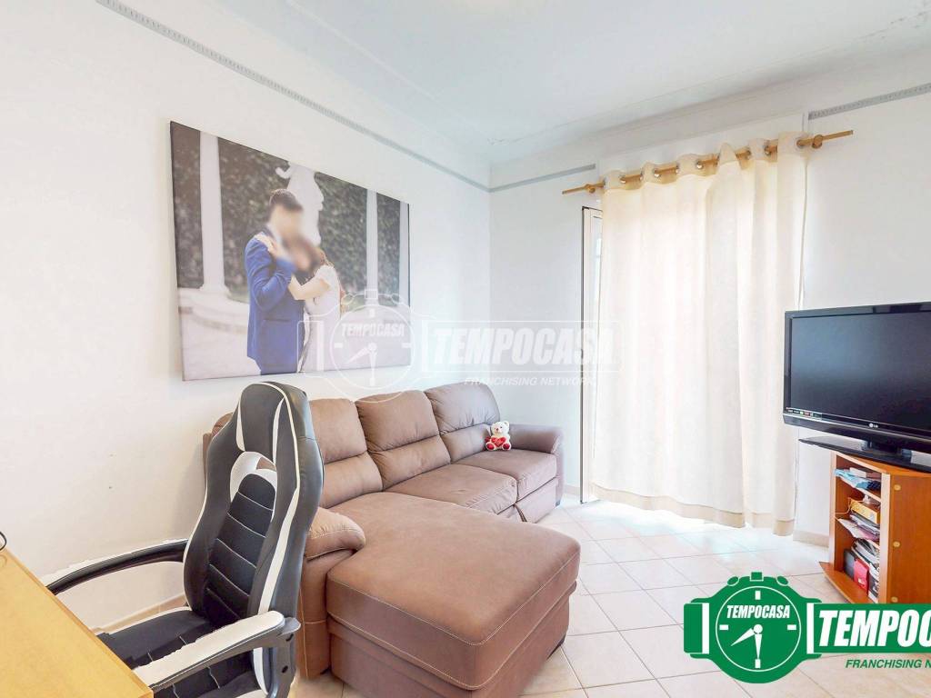 Appartamento a Alessandria in Via Giovanni Verneri, 26 - Foto 2