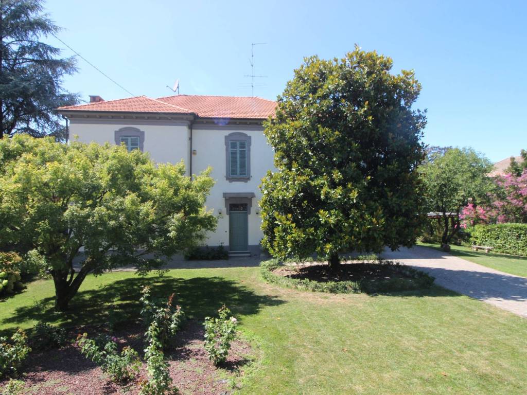 Villa a Casale monferrato in Via Salita Sant'Anna, 107 - Foto 2