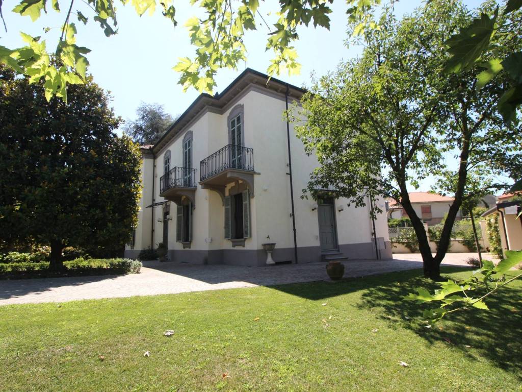 Villa a Casale monferrato in Via Salita Sant'Anna, 107 - Foto 5