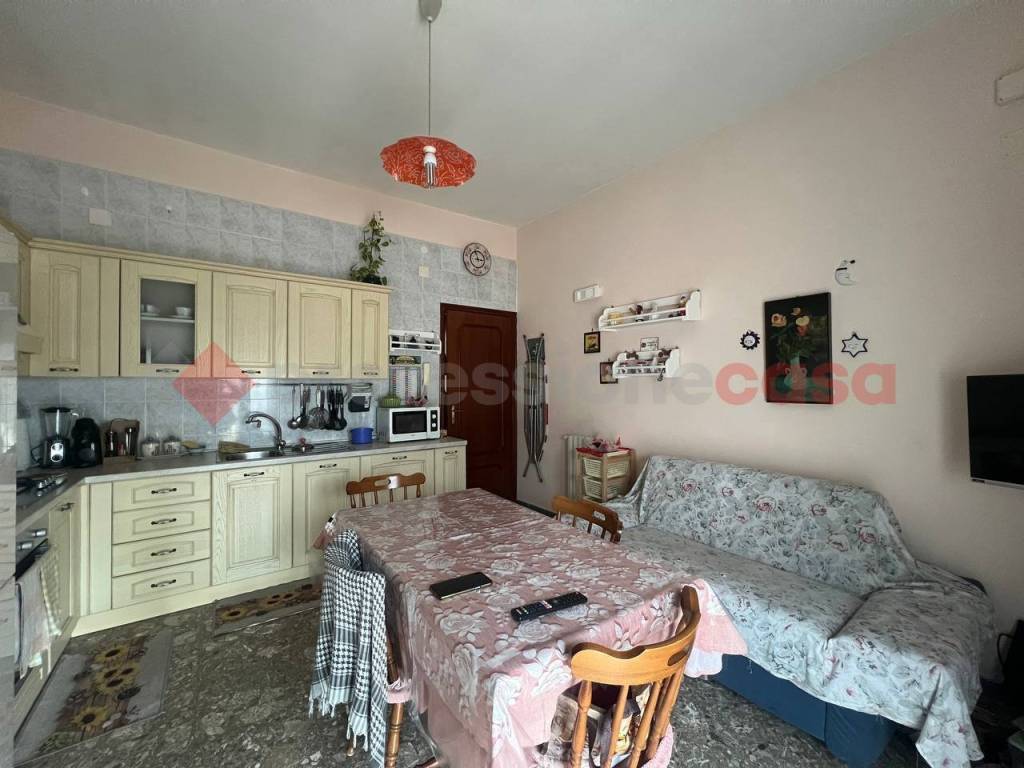 Appartamento a Taranto in VIA GATTUCCI , 15 - Foto 2