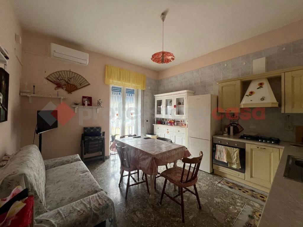 Appartamento a Taranto in VIA GATTUCCI , 15 - Foto 3