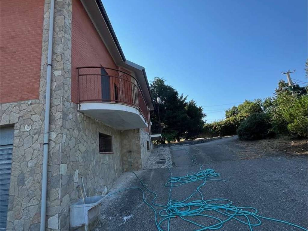 Villa a Avigliano in Castel Lagopesole - Foto 4