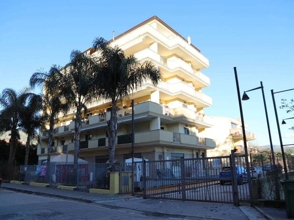 Appartamento a Maddaloni in Via Starzalunga, 34 - Foto 4